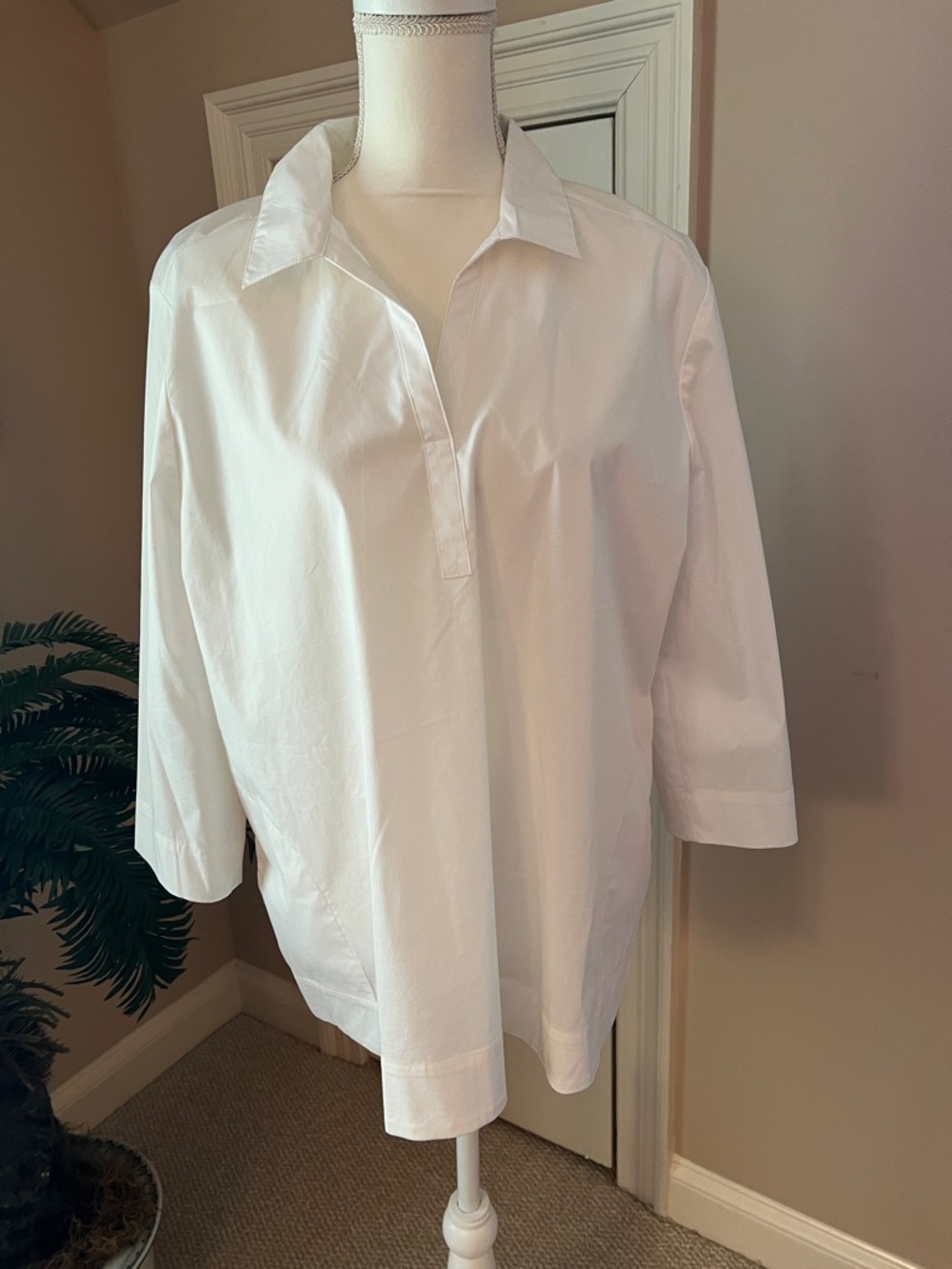 Chico's White Collared Popover Shirt with Pockets Size 3 NWT